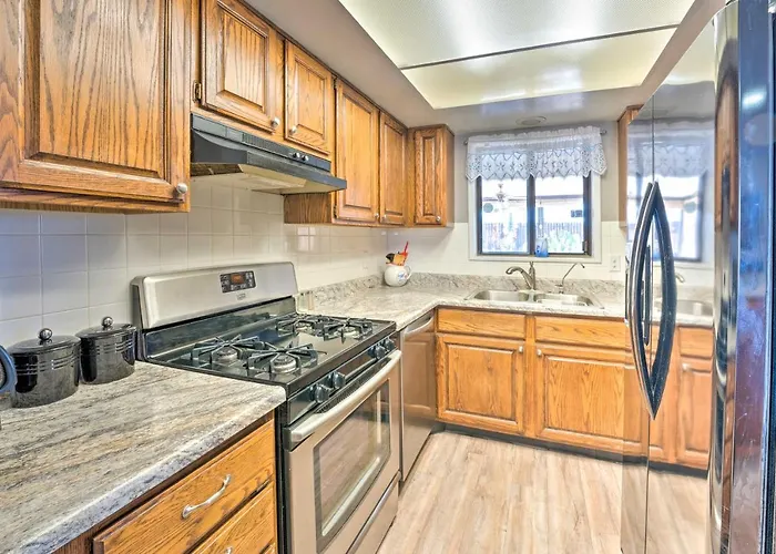 Holiday home Havasu W/ Pool - 2 Miles To Waterfront! *